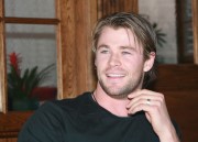 Крис Хемсворт (Chris Hemsworth) 'Thor' Portrait Session (04.04.2011) Fea1a8525617225