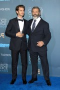 Эндрю Гарфилд (Andrew Garfield) 22nd Annual Critics' Choice Awards at Barker Hangar in Santa Monica (December 11, 2016) (159xHQ) Cf0a21525937293