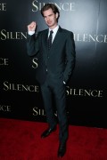Эндрю Гарфилд (Andrew Garfield) 'Silence' Premiere at Directors Guild Of America in Los Angeles, 05.01.2017 (110xHQ) 9b9001525942363