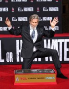 Джефф Бриджес (Jeff Bridges) Attends his own hand and footprints ceremony at TCL Chinese Theater in Los Angeles, 06.01.2017 (189xHQ) 100c55525979632