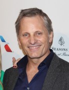 Вигго Мортенсен (Viggo Mortensen) BAFTA LA Tea Party at The Four Seasons Hotel in Beverly Hills, 07.01.2017 (16xHQ) 3e2f51525973466