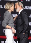 Джефф Бриджес (Jeff Bridges) Attends his own hand and footprints ceremony at TCL Chinese Theater in Los Angeles, 06.01.2017 (189xHQ) 9aec55525979849