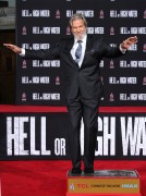 Джефф Бриджес (Jeff Bridges) Attends his own hand and footprints ceremony at TCL Chinese Theater in Los Angeles, 06.01.2017 (189xHQ) A3e72e525979449