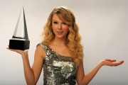 Тейлор Свифт (Taylor Swift) American Music Awards, 2008 - 8xHQ 1d6416525986309