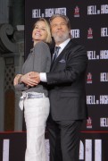 Джефф Бриджес (Jeff Bridges) Attends his own hand and footprints ceremony at TCL Chinese Theater in Los Angeles, 06.01.2017 (189xHQ) 465725525981456