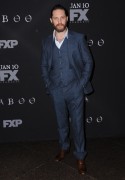 Том Харди (Tom Hardy) 'Taboo' premiere at DGA Theater in Los Angeles, 09.01.2017 (96xHQ) 58e972525984738
