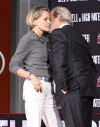 Джефф Бриджес (Jeff Bridges) Attends his own hand and footprints ceremony at TCL Chinese Theater in Los Angeles, 06.01.2017 (189xHQ) 6291b4525981845