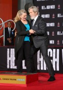 Джефф Бриджес (Jeff Bridges) Attends his own hand and footprints ceremony at TCL Chinese Theater in Los Angeles, 06.01.2017 (189xHQ) 83a775525982557