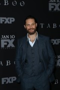 Том Харди (Tom Hardy) 'Taboo' premiere at DGA Theater in Los Angeles, 09.01.2017 (96xHQ) 846f2f525983945