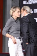 Джефф Бриджес (Jeff Bridges) Attends his own hand and footprints ceremony at TCL Chinese Theater in Los Angeles, 06.01.2017 (189xHQ) 95d87d525982834