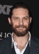 Том Харди (Tom Hardy) 'Taboo' premiere at DGA Theater in Los Angeles, 09.01.2017 (96xHQ) B56369525983919