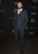 Том Харди (Tom Hardy) 'Taboo' premiere at DGA Theater in Los Angeles, 09.01.2017 (96xHQ) Fce3c0525984032