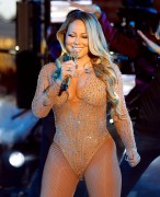 Мэрайя Кэри (Mariah Carey) New Year's Eve Celebration in New York, 31.12.2016 (161xHQ) 2ab0e4526035997