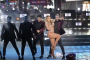 Мэрайя Кэри (Mariah Carey) New Year's Eve Celebration in New York, 31.12.2016 (161xHQ) 431740526034897