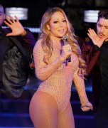 Мэрайя Кэри (Mariah Carey) New Year's Eve Celebration in New York, 31.12.2016 (161xHQ) 639f34526036330