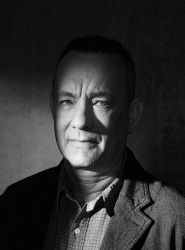 Том Хэнкс (Tom Hanks) Robert Ascroft photoshoot (1xHQ) 7f1d1f526748873