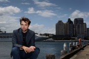 Роберт Паттинсон (Robert Pattinson) промо фотосессия 'Breaking Dawn - Part 2' в Сидней, 22.10.12 (62xHQ) 0bcff9526929673