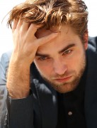 Роберт Паттинсон (Robert Pattinson) промо фотосессия 'Breaking Dawn - Part 2' в Сидней, 22.10.12 (62xHQ) 42c434526929680