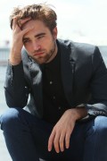 Роберт Паттинсон (Robert Pattinson) промо фотосессия 'Breaking Dawn - Part 2' в Сидней, 22.10.12 (62xHQ) 71ade6526929804