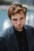 Роберт Паттинсон (Robert Pattinson) промо фотосессия 'Breaking Dawn - Part 2' в Сидней, 22.10.12 (62xHQ) 8ff6de526929657