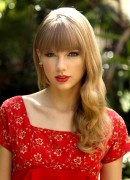 Тейлор Свифт (Taylor Swift) Matt Sayles portraits in Beverly Hills, 17.10.2012 (13xHQ) 40edca527896143