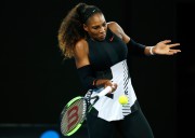 Серена Уильямс (Serena Williams) Australian Open 2st Round (Melbourne, 19.01.2017) (143xHQ) Ee21a2530460633