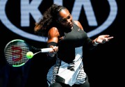 Серена Уильямс (Serena Williams) Australian Open Quarterfinal (Melbourne, 25.01.2017) (220xHQ) Fb6181530469143