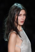 Белла Хадид (Bella Hadid) Alexandre Vauthier Spring 2017 Couture (64xHQ) 08a9c0530809659
