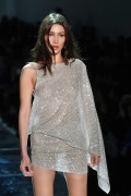 Белла Хадид (Bella Hadid) Alexandre Vauthier Spring 2017 Couture (64xHQ) 568692530809926