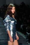 Белла Хадид (Bella Hadid) Alexandre Vauthier Spring 2017 Couture (64xHQ) 1409a4530810377