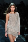 Белла Хадид (Bella Hadid) Alexandre Vauthier Spring 2017 Couture (64xHQ) 3cf2e0530810218