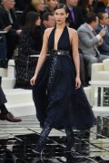 Белла Хадид (Bella Hadid) Chanel Haute Couture SS 2017 (75xHQ) 43eb58530811493
