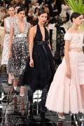 Белла Хадид (Bella Hadid) Chanel Haute Couture SS 2017 (75xHQ) Ad79b7530810985