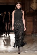 Белла Хадид (Bella Hadid) Givency Fall 2017 Menswear (43xHQ) C9332f530812803