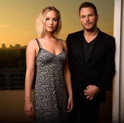 Дженнифер Лоуренс (Jennifer Lawrence) и Крис Пратт (Chris Pratt) photoshoots movie "Passengers" (8xHQ) 00496b530881086