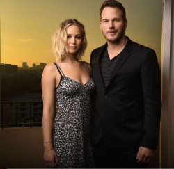 Дженнифер Лоуренс (Jennifer Lawrence) и Крис Пратт (Chris Pratt) photoshoots movie "Passengers" (8xHQ) 4a629d530881096