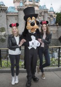 Laura Carmichael & Michelle Dockery visit Disneyland amusement park in Anaheim, California 10.02.2017