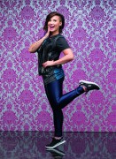 Деми Ловато (Demi Lovato) Skechers 2014 Holiday Campaign (3xHQ) Ce8f2c535773427