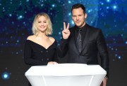 Крис Пратт, Дженнифер Лоуренс (Chris Pratt, Jennifer Lawrence) 'Passengers' Press Conference in Beijing, 17.12.2016 (101xHQ) 0cd930536488763