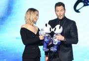 Крис Пратт, Дженнифер Лоуренс (Chris Pratt, Jennifer Lawrence) 'Passengers' Press Conference in Beijing, 17.12.2016 (101xHQ) 1977be536489857