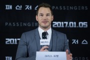 Крис Пратт, Дженнифер Лоуренс (Chris Pratt, Jennifer Lawrence) Passengers Photocall & Press Conference at CGV Theater (Seoul, 16.12.2016) (68xHQ) 3274af536485716