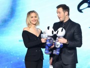 Крис Пратт, Дженнифер Лоуренс (Chris Pratt, Jennifer Lawrence) 'Passengers' Press Conference in Beijing, 17.12.2016 (101xHQ) 44dc04536489838