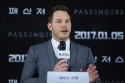 Крис Пратт, Дженнифер Лоуренс (Chris Pratt, Jennifer Lawrence) Passengers Photocall & Press Conference at CGV Theater (Seoul, 16.12.2016) (68xHQ) 4a5a31536485685