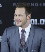 Крис Пратт, Дженнифер Лоуренс (Chris Pratt, Jennifer Lawrence) Passengers Photocall & Press Conference at CGV Theater (Seoul, 16.12.2016) (68xHQ) 8926e6536485662