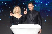 Крис Пратт, Дженнифер Лоуренс (Chris Pratt, Jennifer Lawrence) 'Passengers' Press Conference in Beijing, 17.12.2016 (101xHQ) 89d7d7536488746