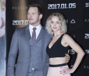 Крис Пратт, Дженнифер Лоуренс (Chris Pratt, Jennifer Lawrence) Passengers Photocall & Press Conference at CGV Theater (Seoul, 16.12.2016) (68xHQ) 8eebaf536486982