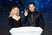 Крис Пратт, Дженнифер Лоуренс (Chris Pratt, Jennifer Lawrence) 'Passengers' Press Conference in Beijing, 17.12.2016 (101xHQ) 922944536488724