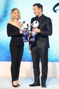 Крис Пратт, Дженнифер Лоуренс (Chris Pratt, Jennifer Lawrence) 'Passengers' Press Conference in Beijing, 17.12.2016 (101xHQ) Bd0394536489889