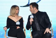 Крис Пратт, Дженнифер Лоуренс (Chris Pratt, Jennifer Lawrence) 'Passengers' Press Conference in Beijing, 17.12.2016 (101xHQ) D2285b536488098