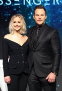 Крис Пратт, Дженнифер Лоуренс (Chris Pratt, Jennifer Lawrence) 'Passengers' Press Conference in Beijing, 17.12.2016 (101xHQ) D2ca89536488941